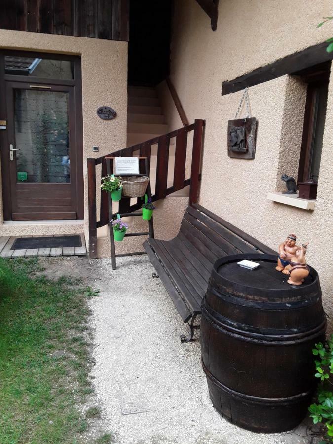 La Parenthese Acomodação com café da manhã Saint-Genix-sur-Guiers Exterior foto